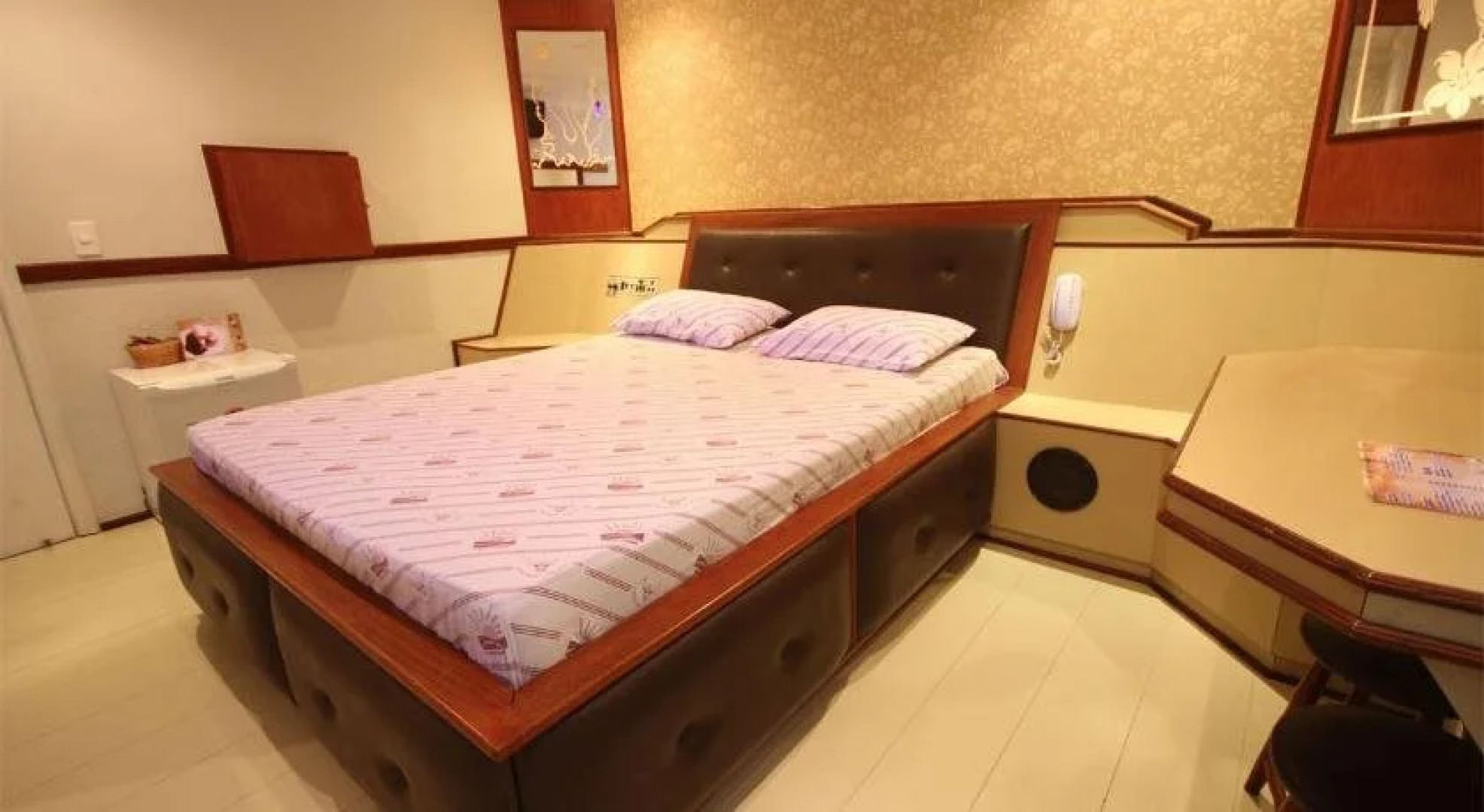 Chicago Hotel - Adults Only