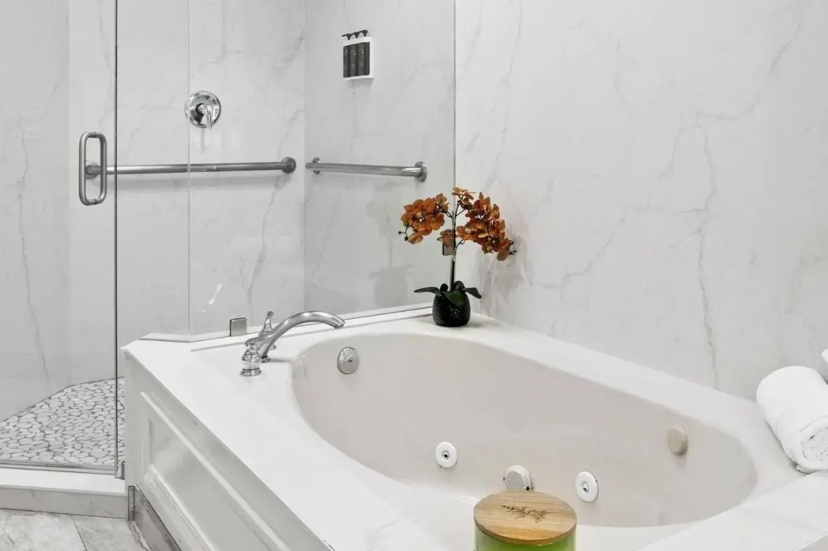 University Park Inn & Suites, an Ascend Collection Hotel