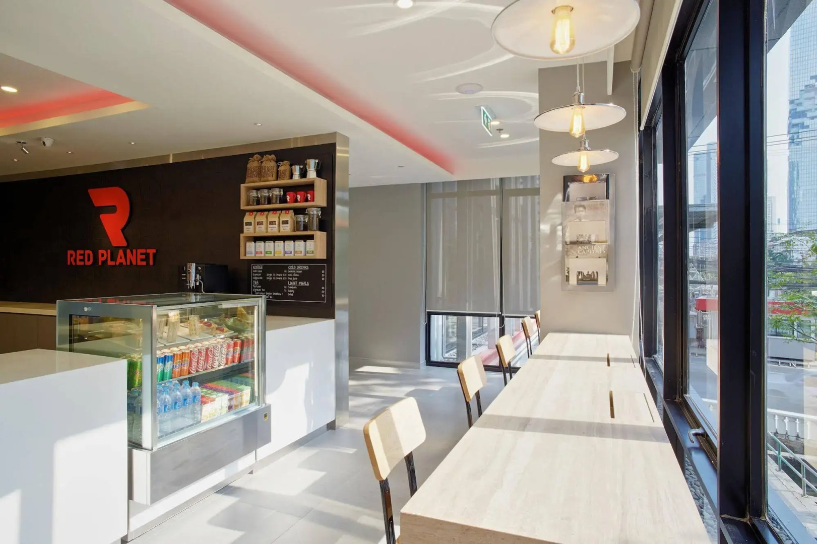 Easy Planet Bangkok Surawong