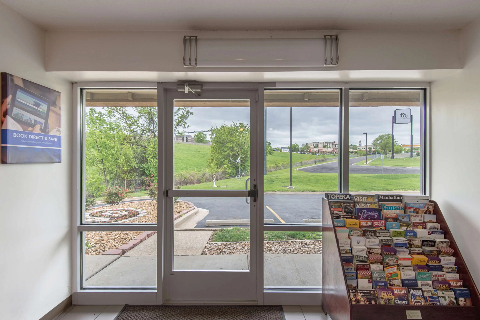 Motel 6 Overland Park, KS