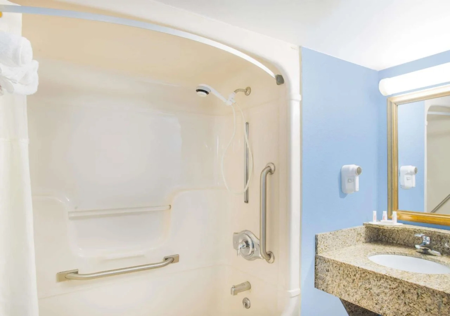 Days Inn by Wyndham New Haven