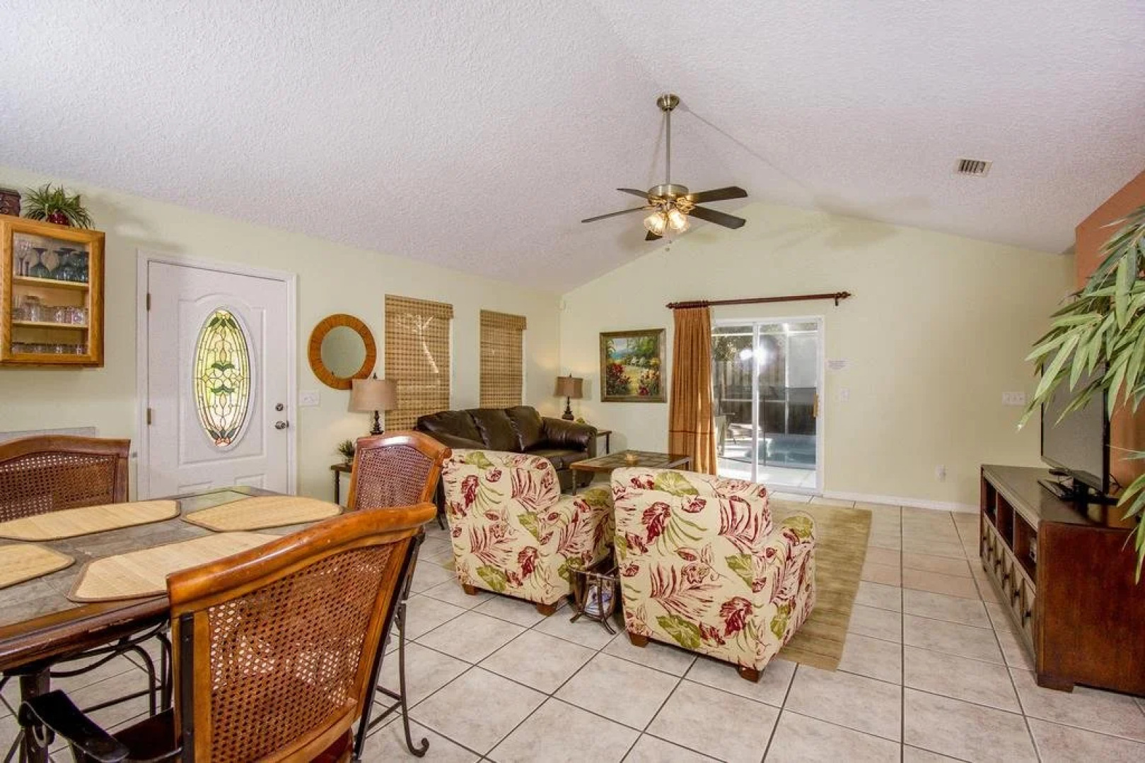 Avery's Beach Bungalow