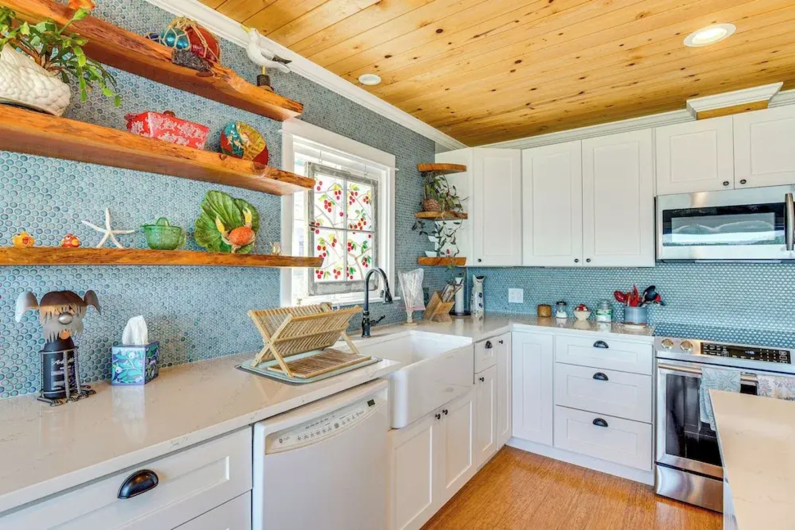 Across Water From Belfair SP: Hood Canal Cottage!