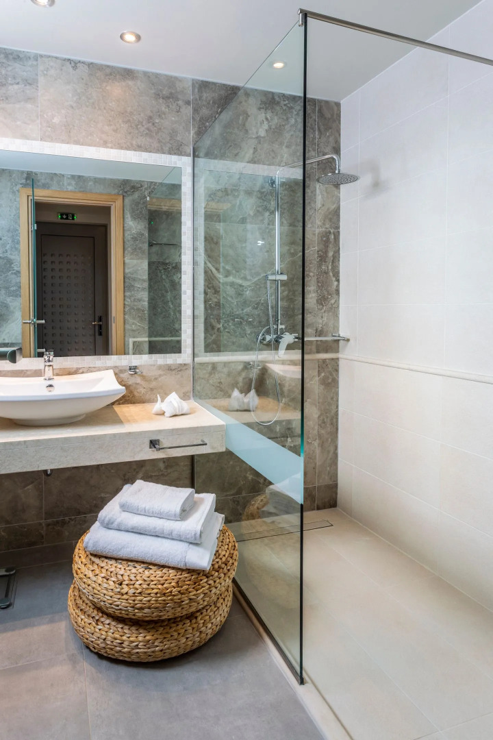 Elysian Luxury Hotel & Spa