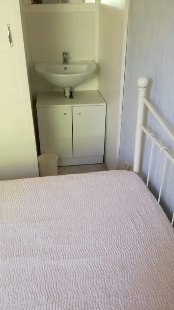 Apartment With One Bedroom In Saint-laurent-des-arbres, With Wonderful Mountain View And Enclosed Garden - 90 Km From The Beach