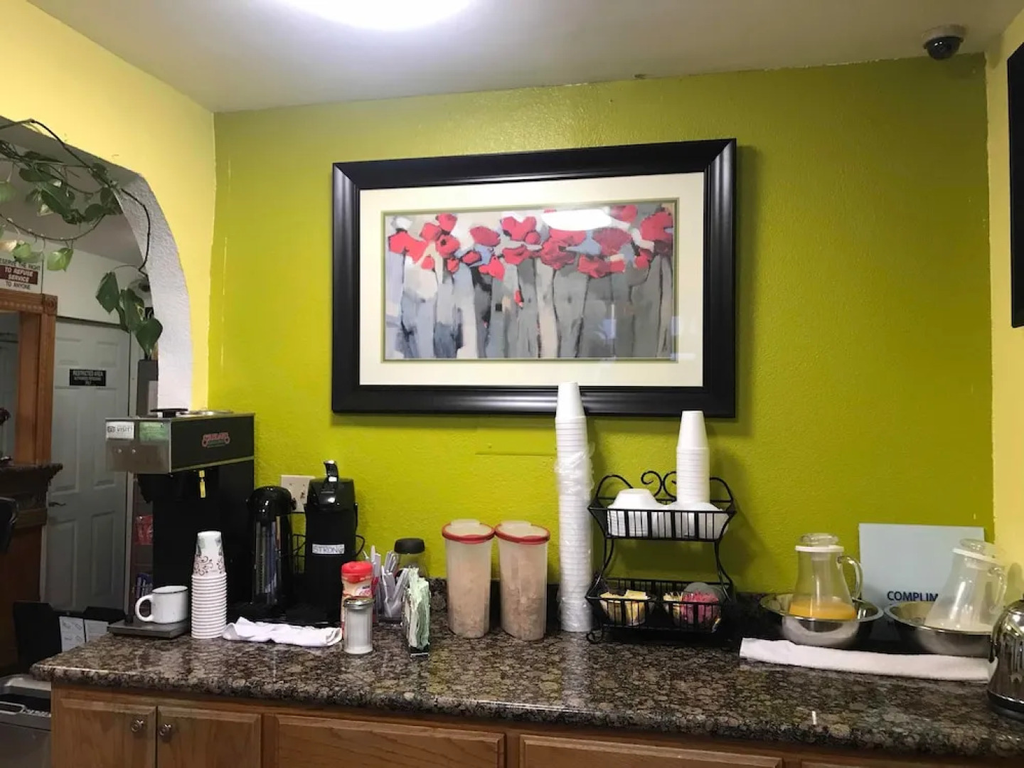 99 Palms Inn & Suites