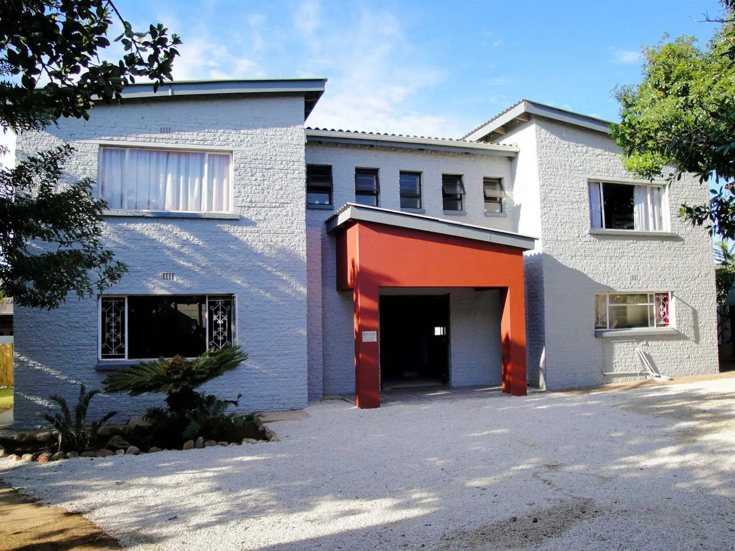 Hard Rock Backpackers