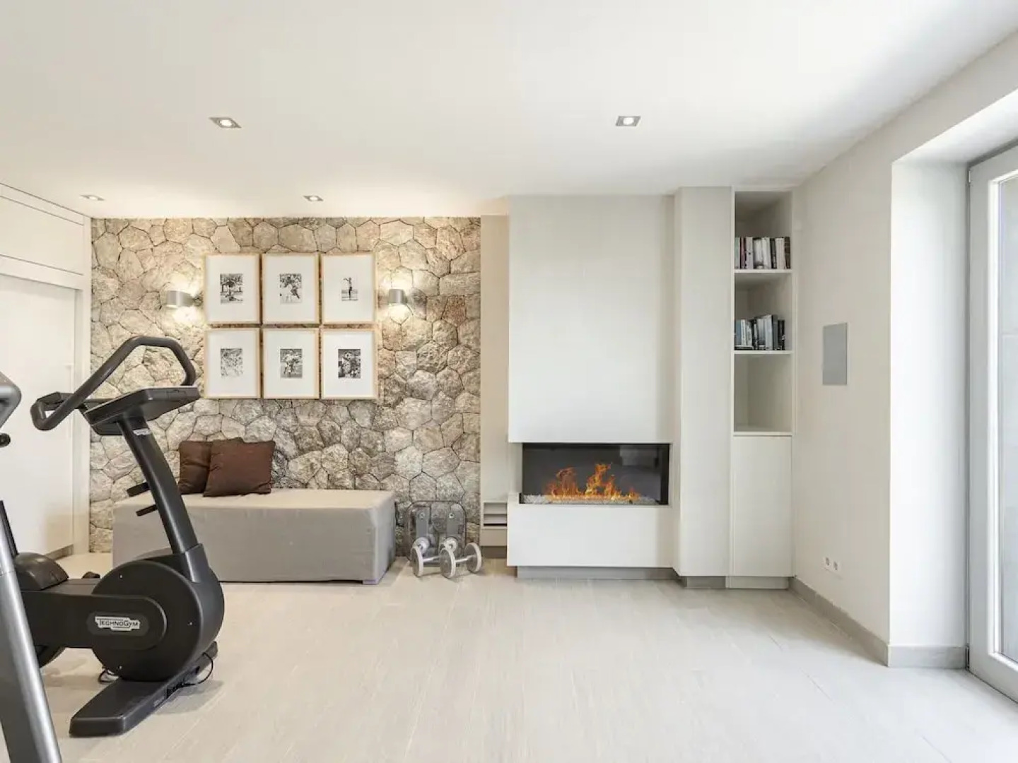 Majestic Villa With Harbour Views