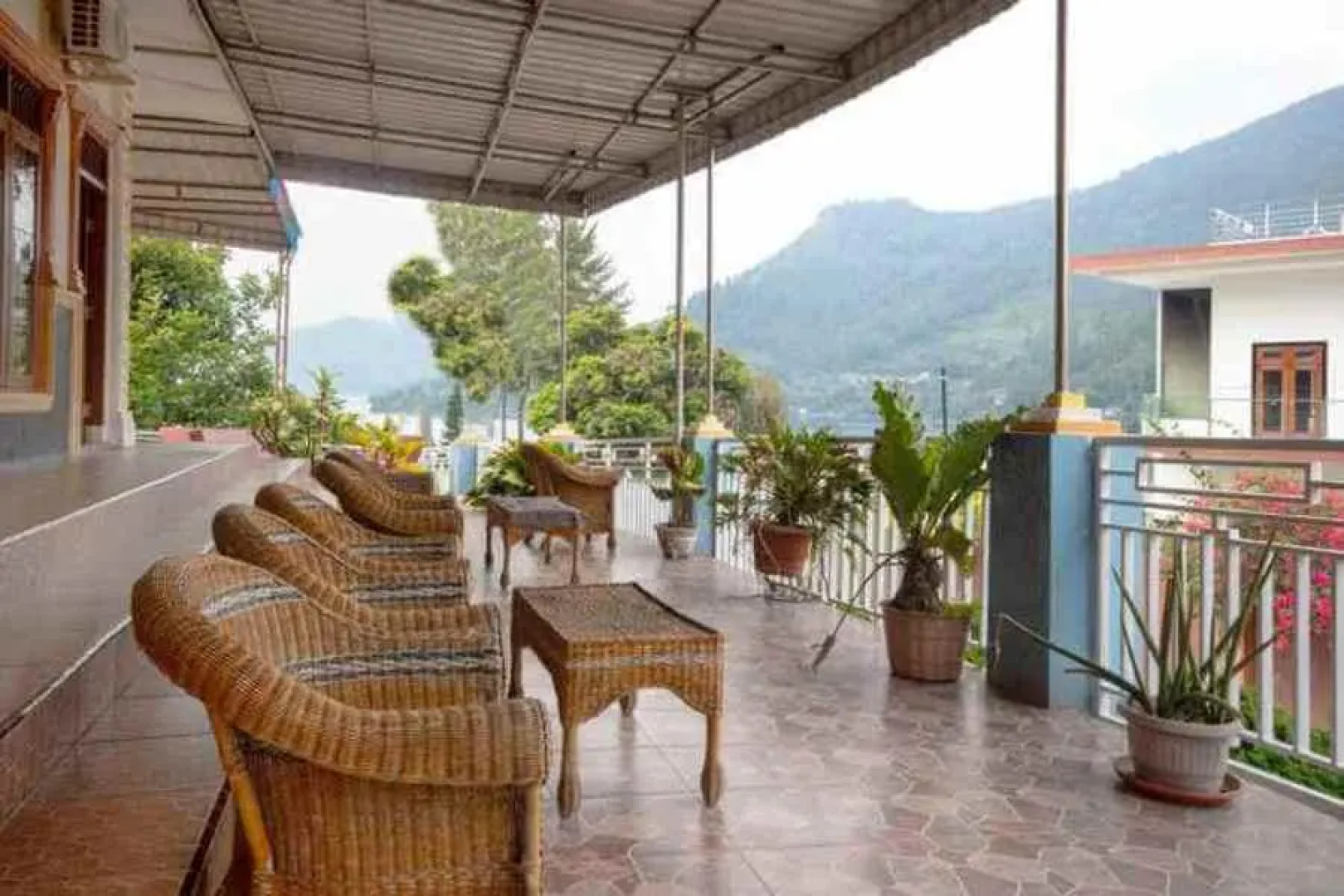 Hotel Harapan Isyes Parapat