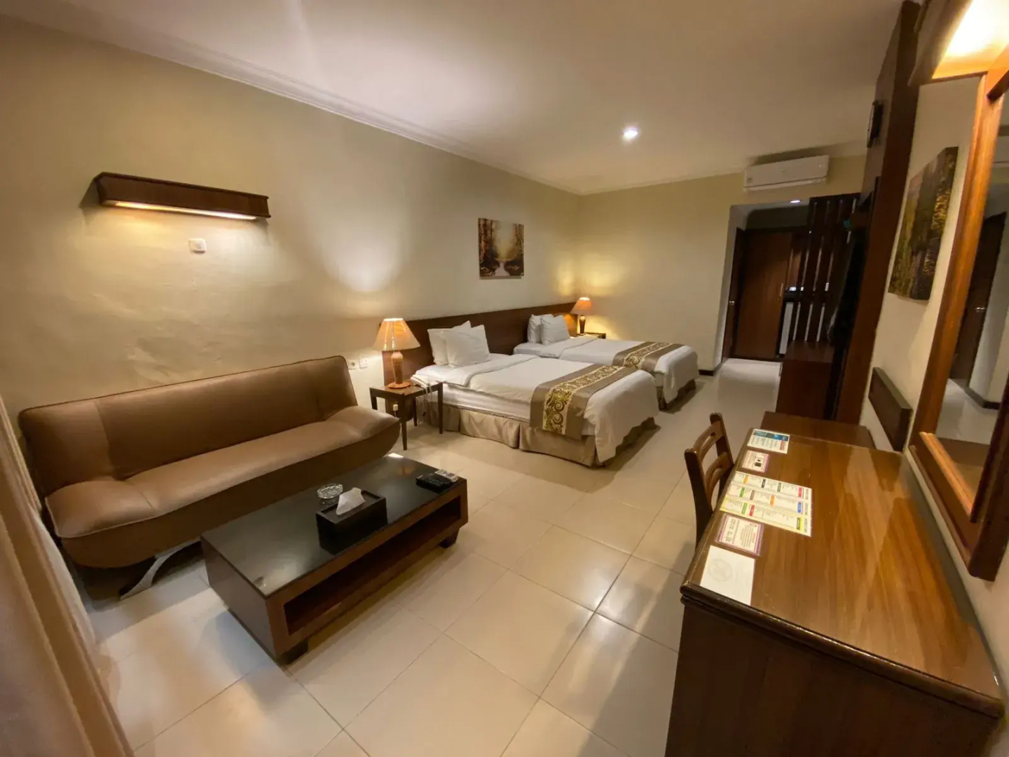 Atsari Hotel