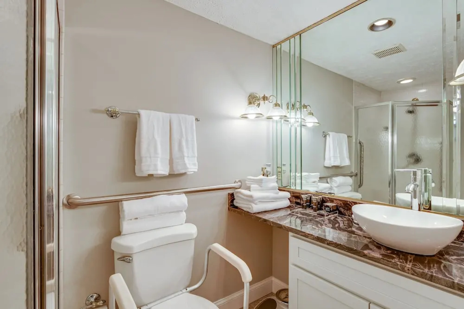 Owings Mills Apartment - 13 Mi to Maryland Zoo!