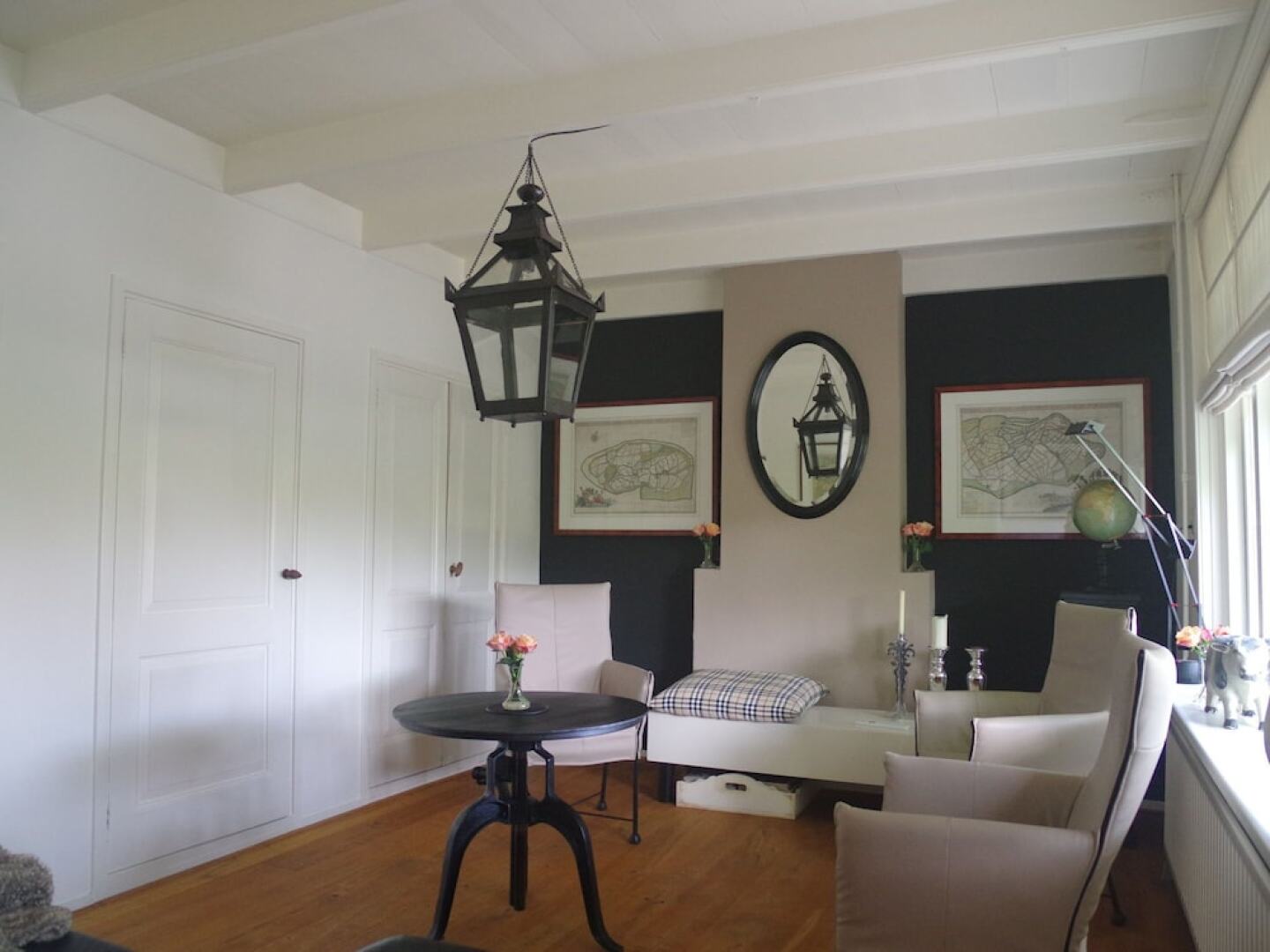 Charming 4-person Holiday Home in one of the Prettiest Spots of Ouddorp