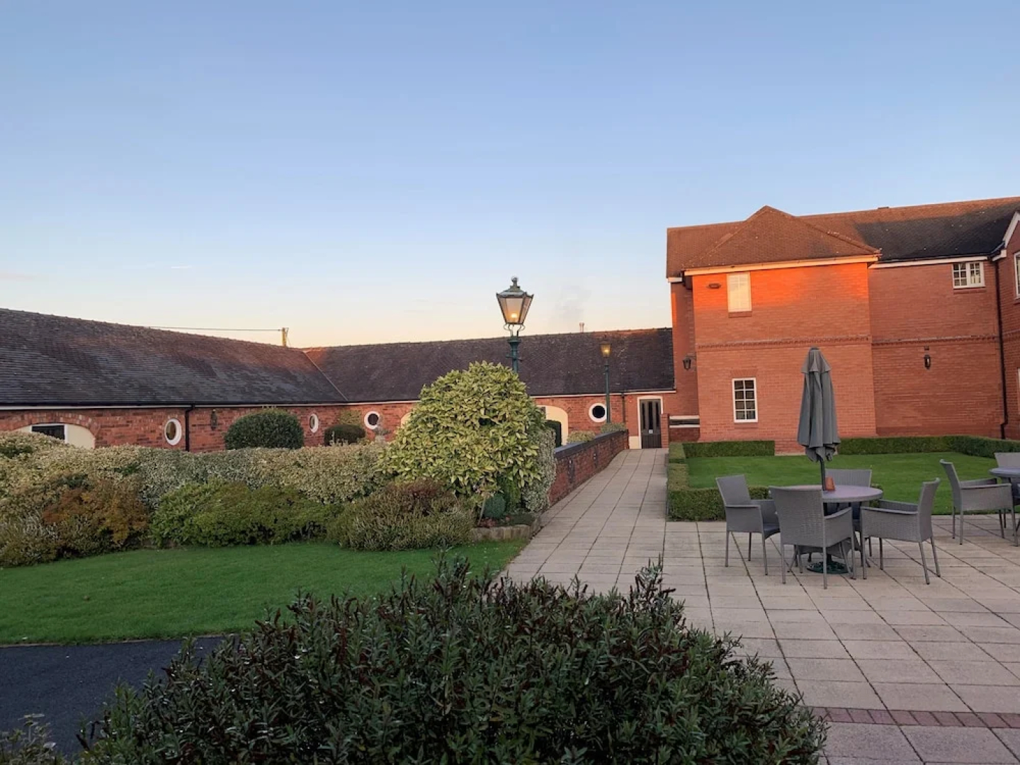Hunters Lodge Hotel