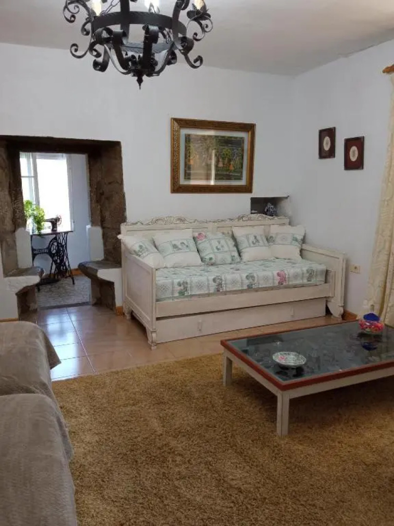 Casa MiraXurés con vistas a la Sierra del Xurés