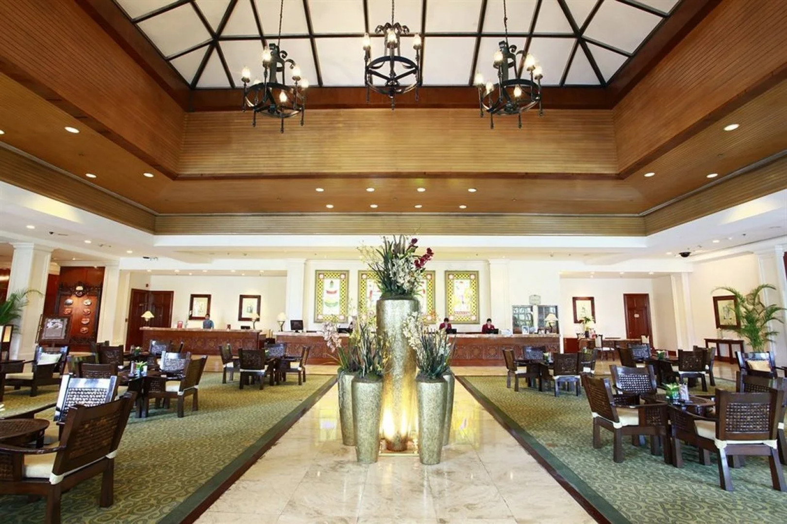 Waterfront Airport Hotel & Casino