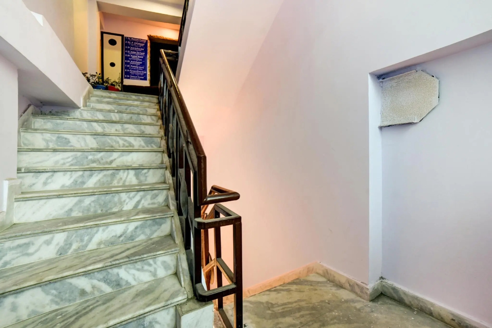 OYO Flagship 83165 Hotel Om Shanti