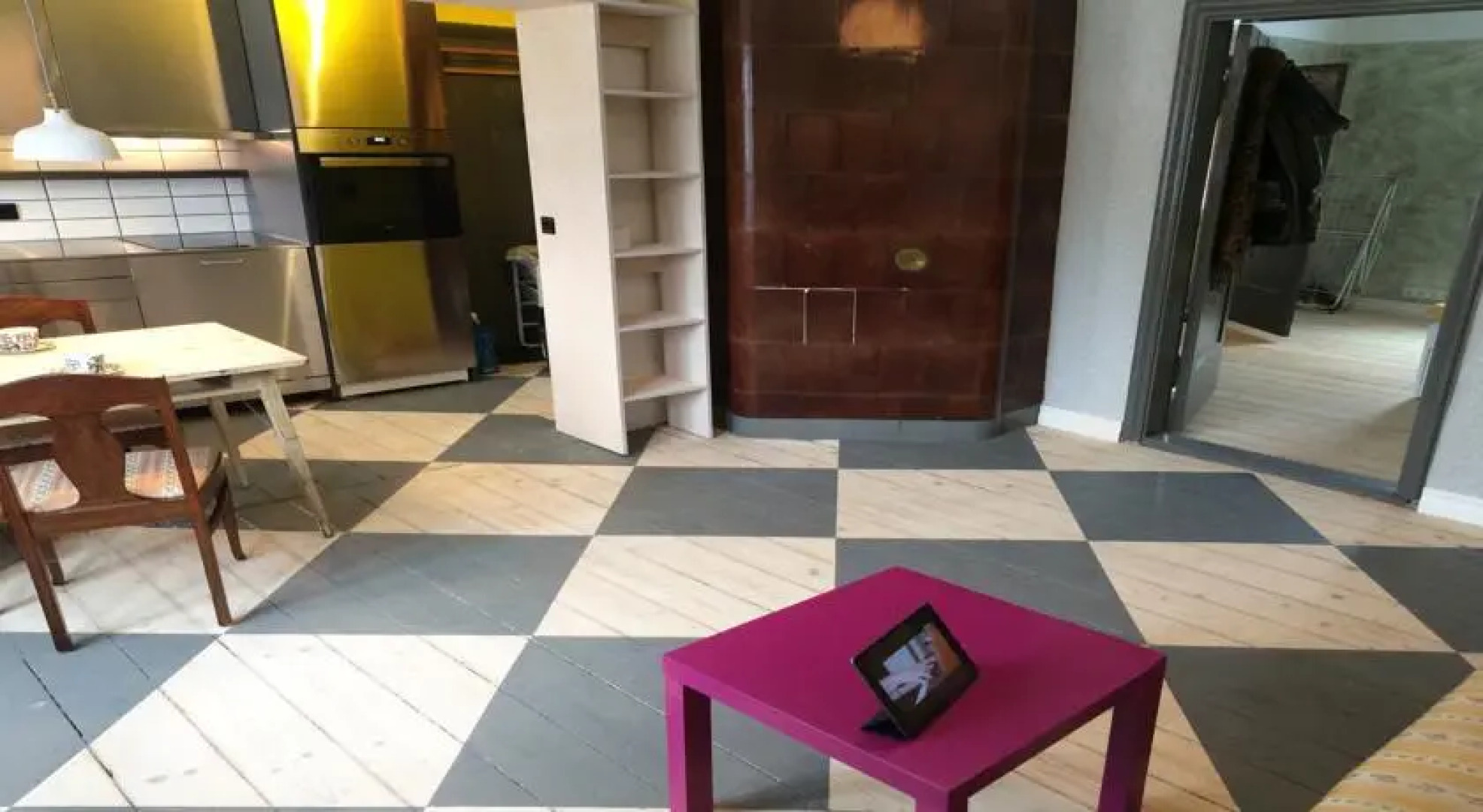 History Designer Flat