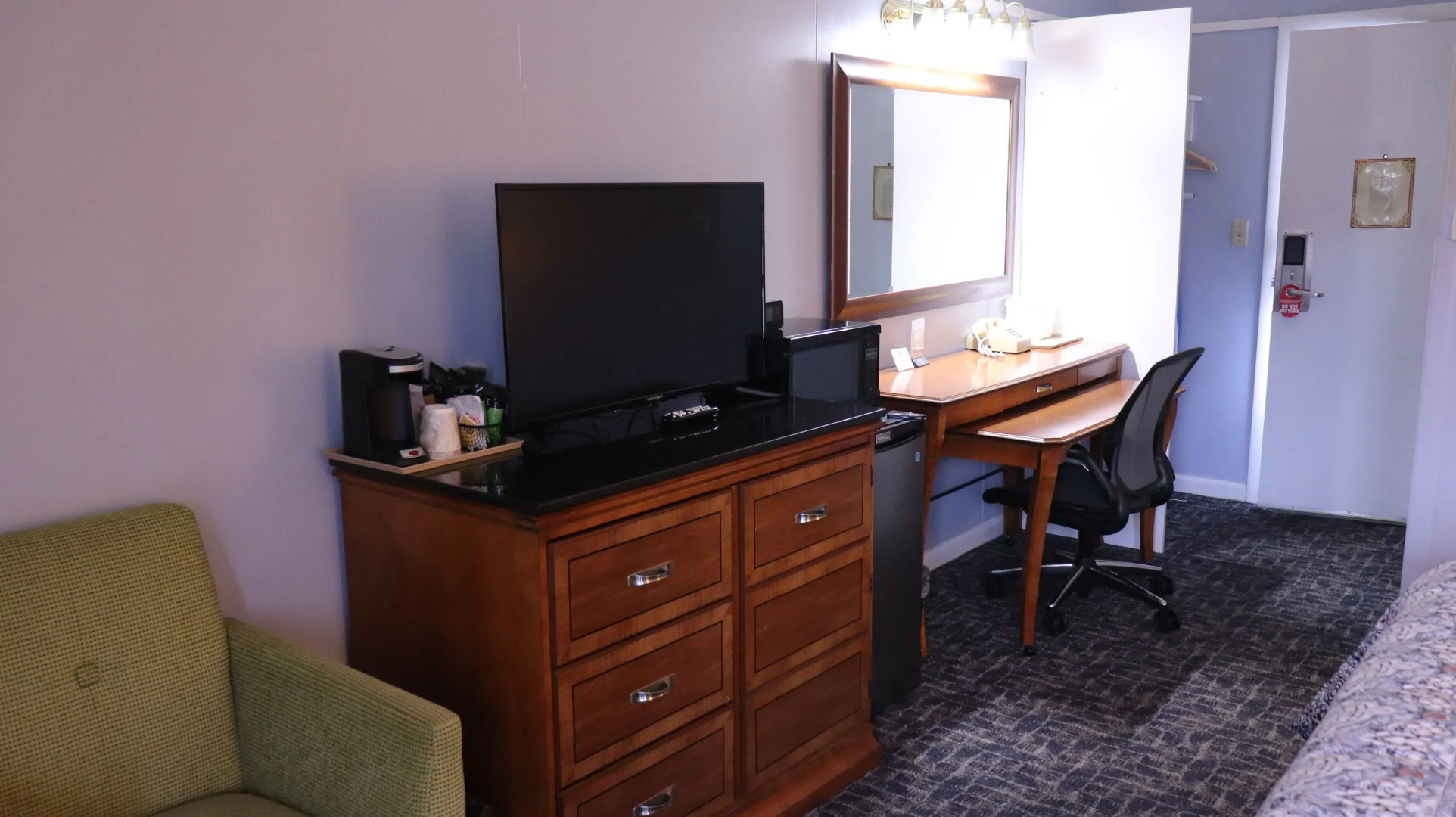 Copper Lantern Motor Lodge