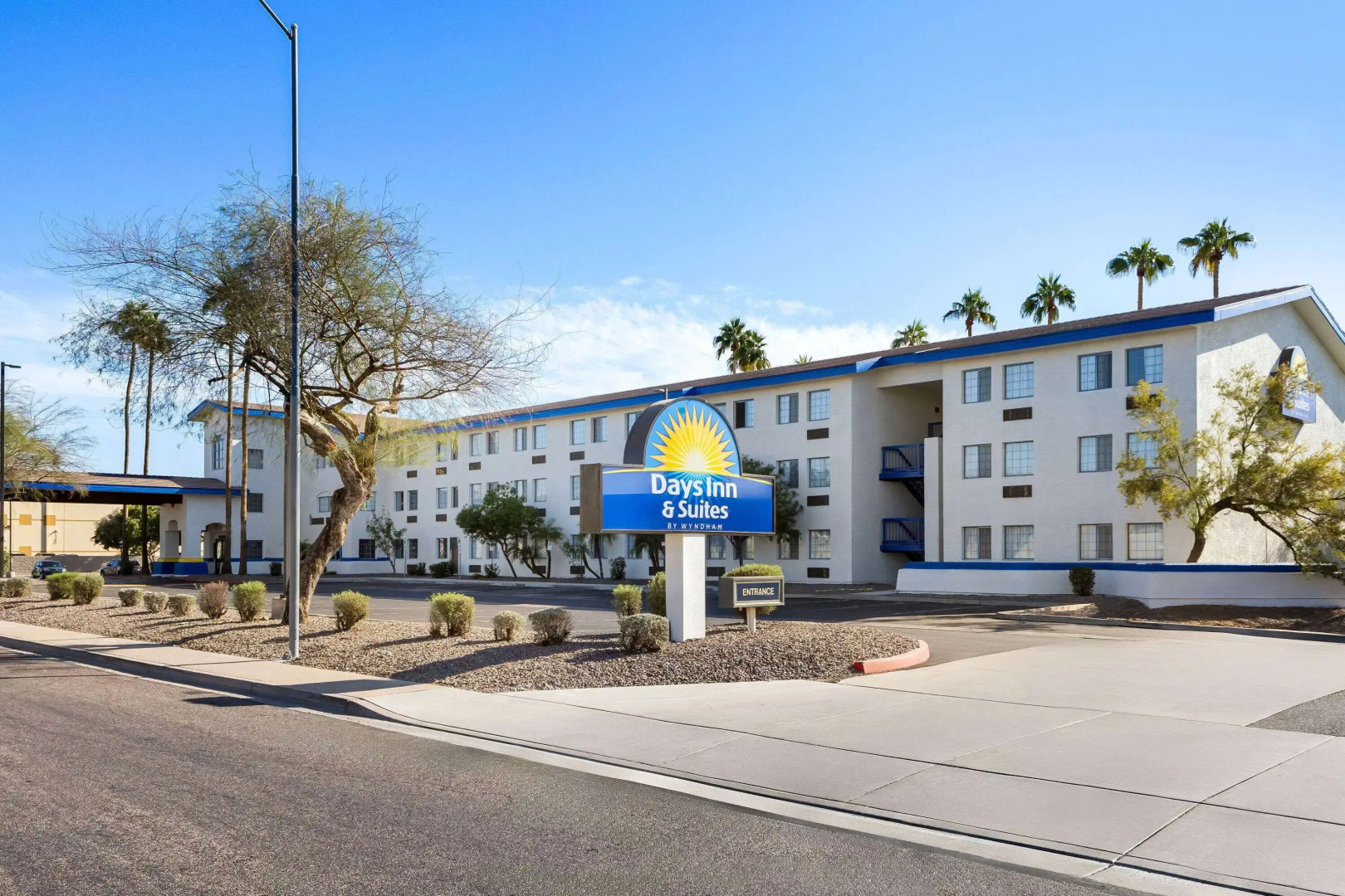 Days Inn & Suites by Wyndham Mesa Near Phoenix