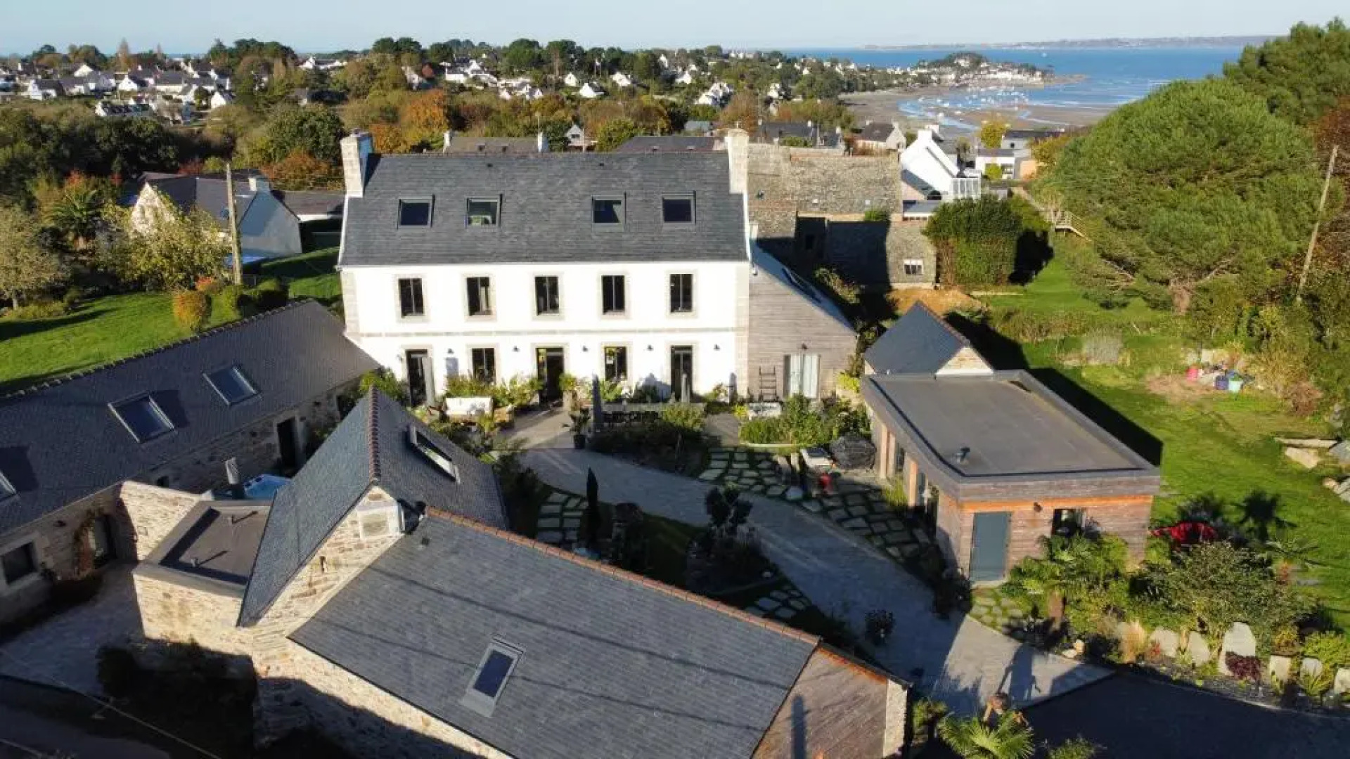 L’ARDOISIÈRE, maison d’hôtes et d’amis