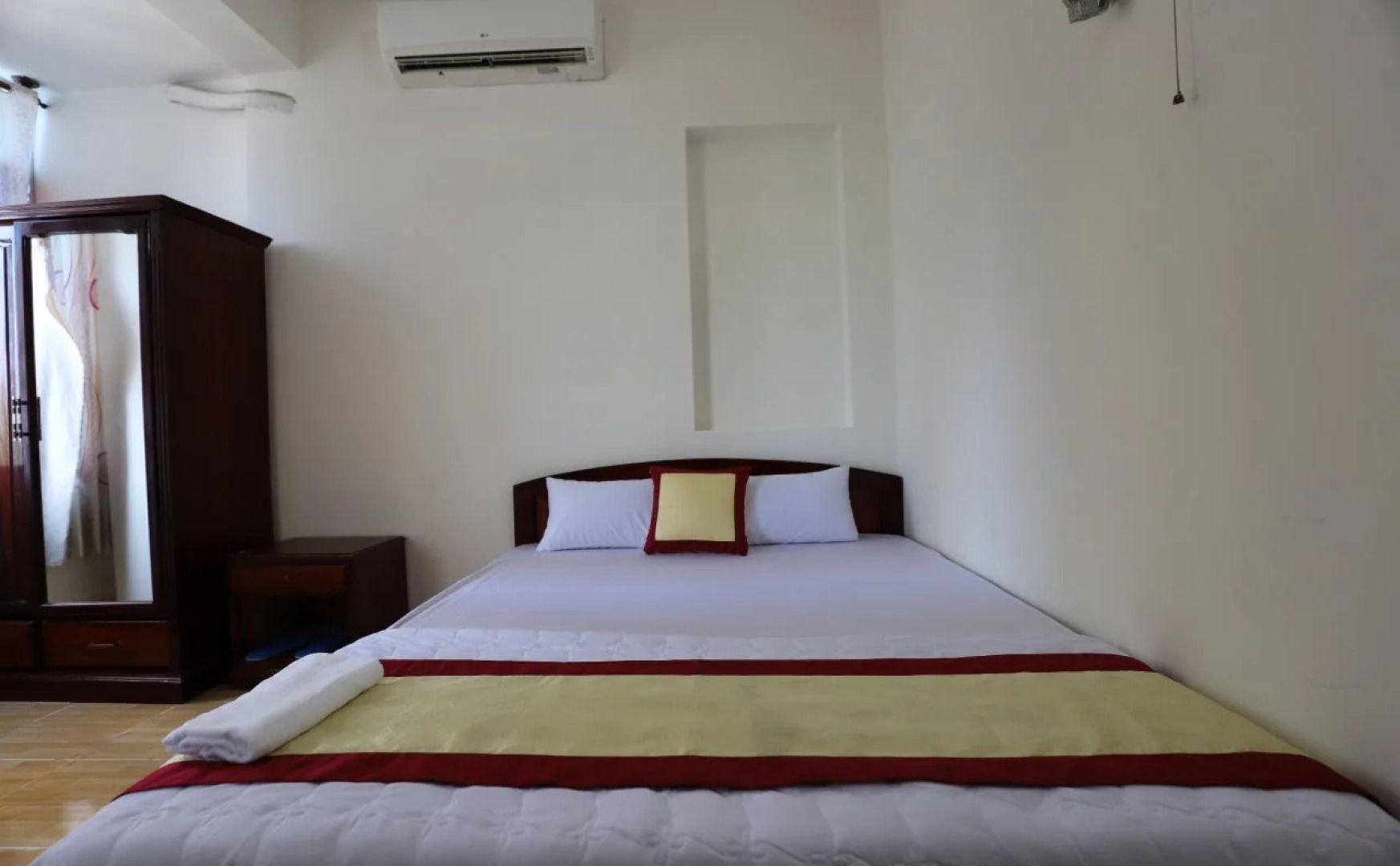 OYO 654 Tan Truong An Hotel