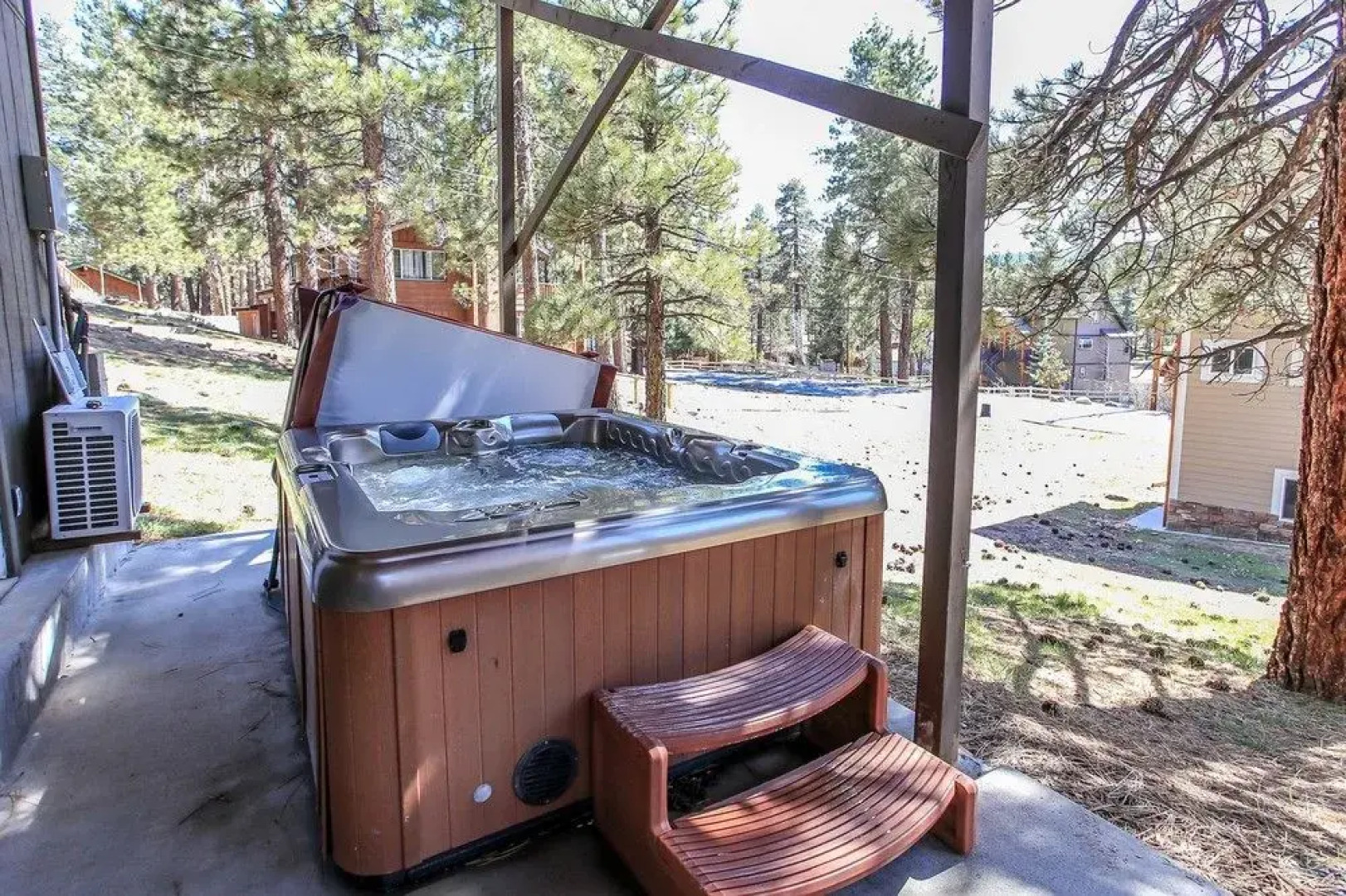 RedAwning "Cabin Big Bear" by the Lake