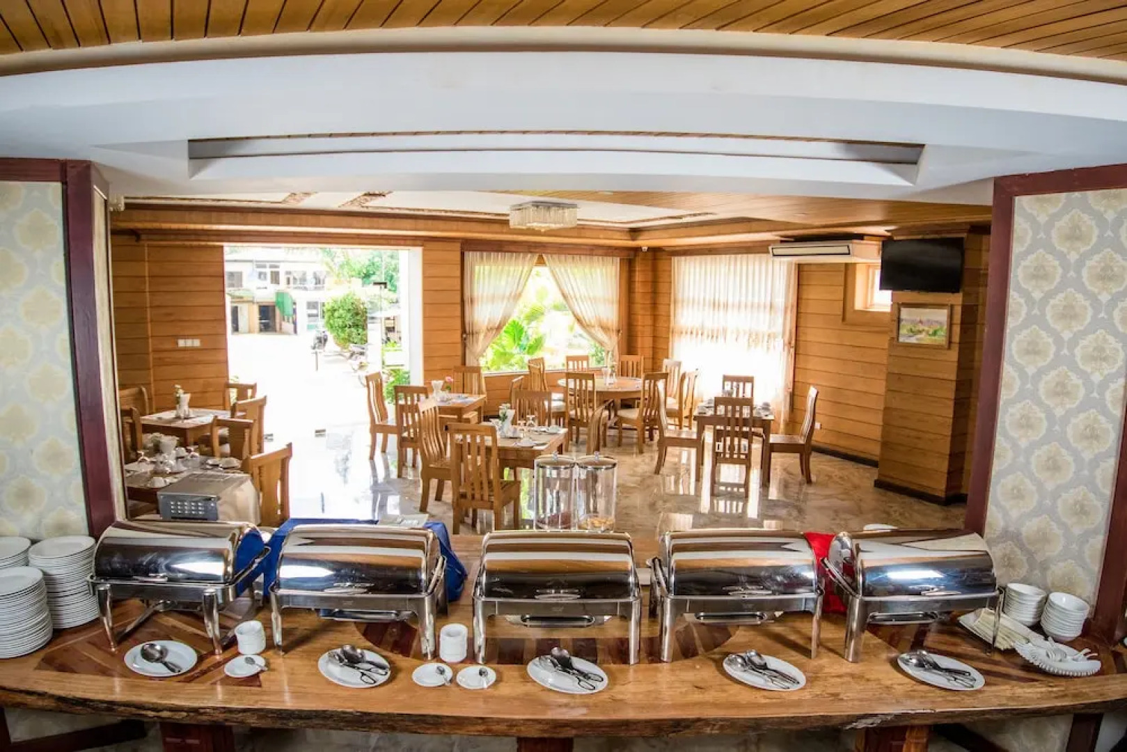 Inle Cherry Queen Hotel