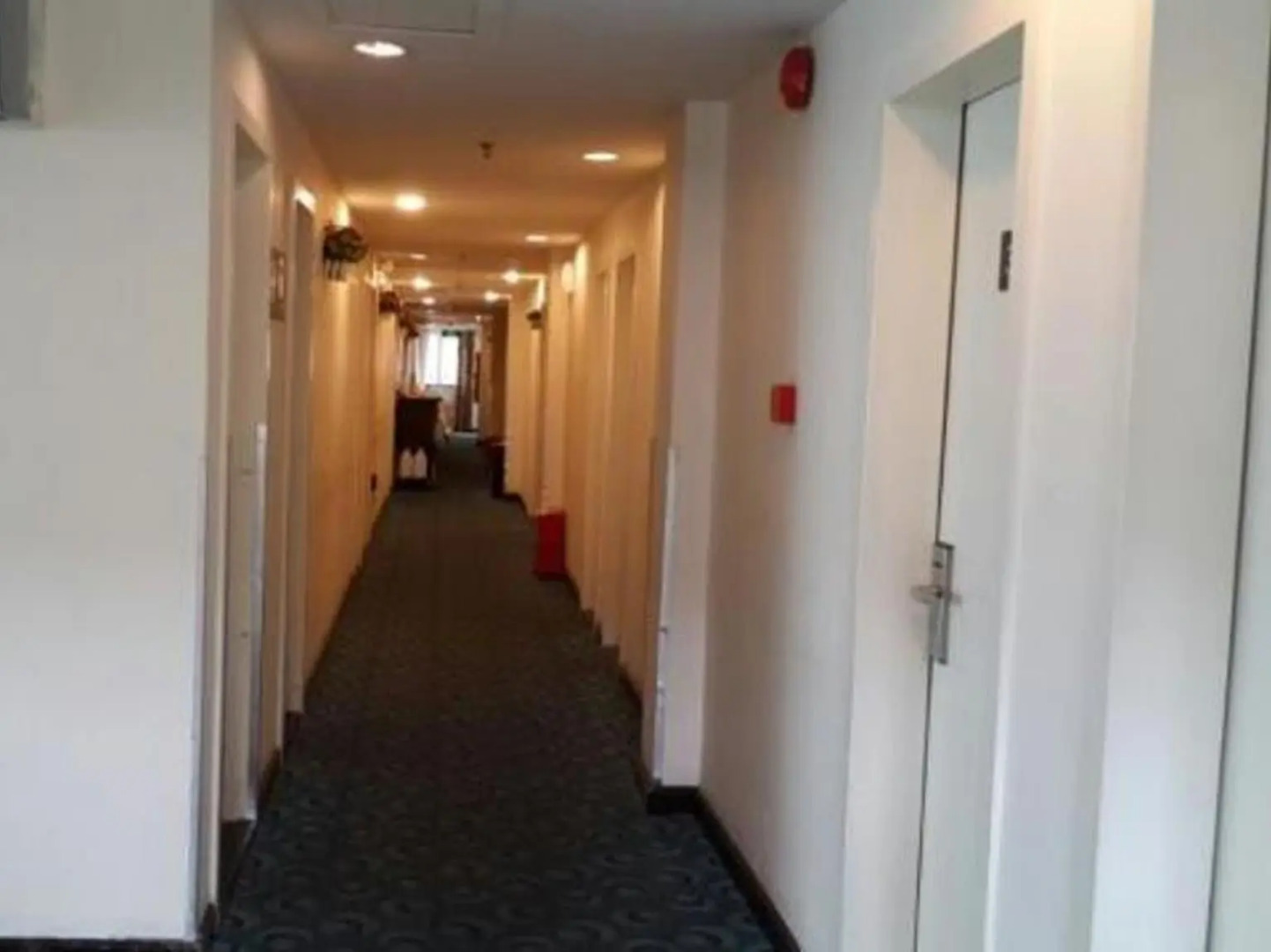 7 Days Inn Jiangmen 1st Gangkou Road Phoenix Mountain Station Branch