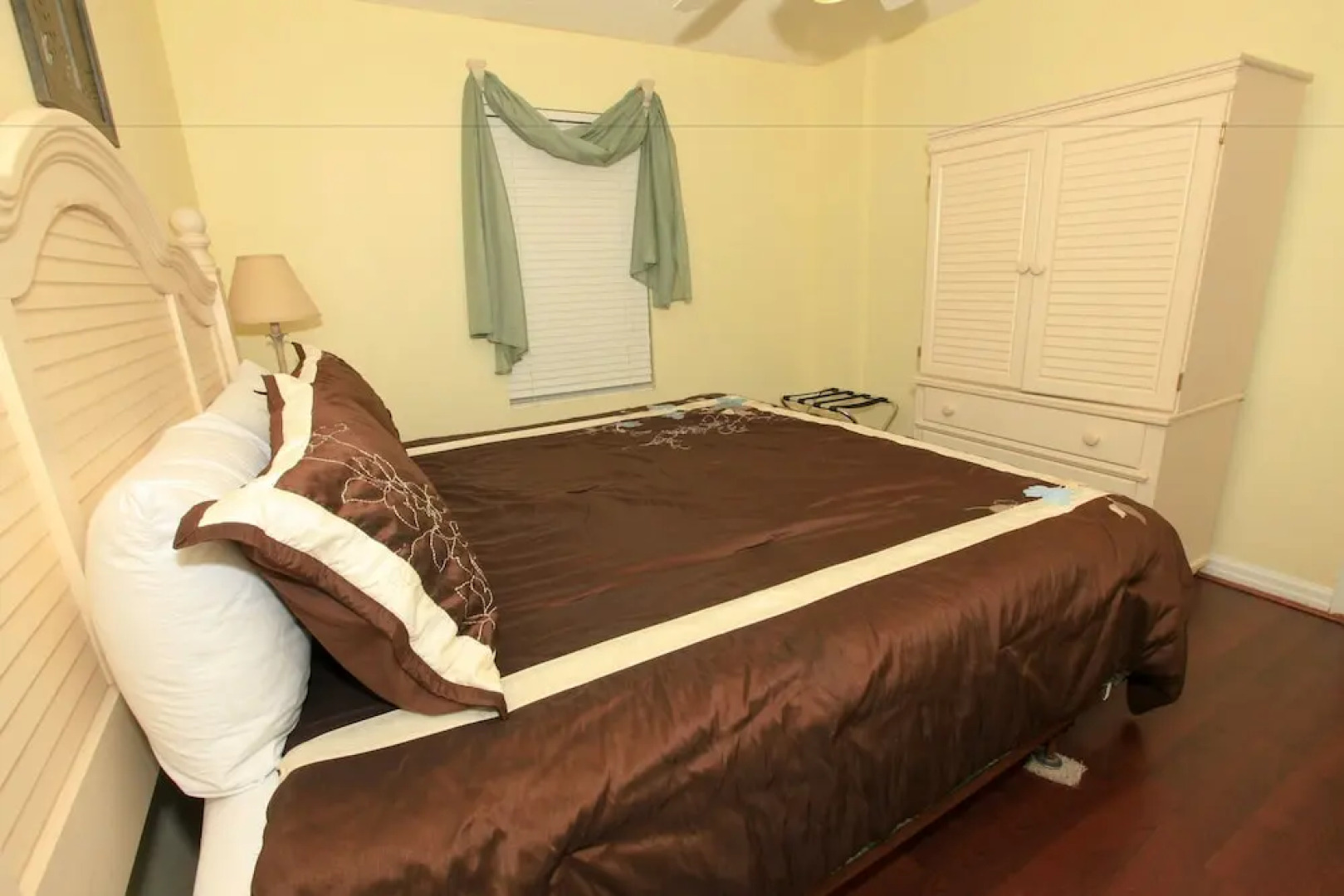 Pelican Beach by Holiday Isle