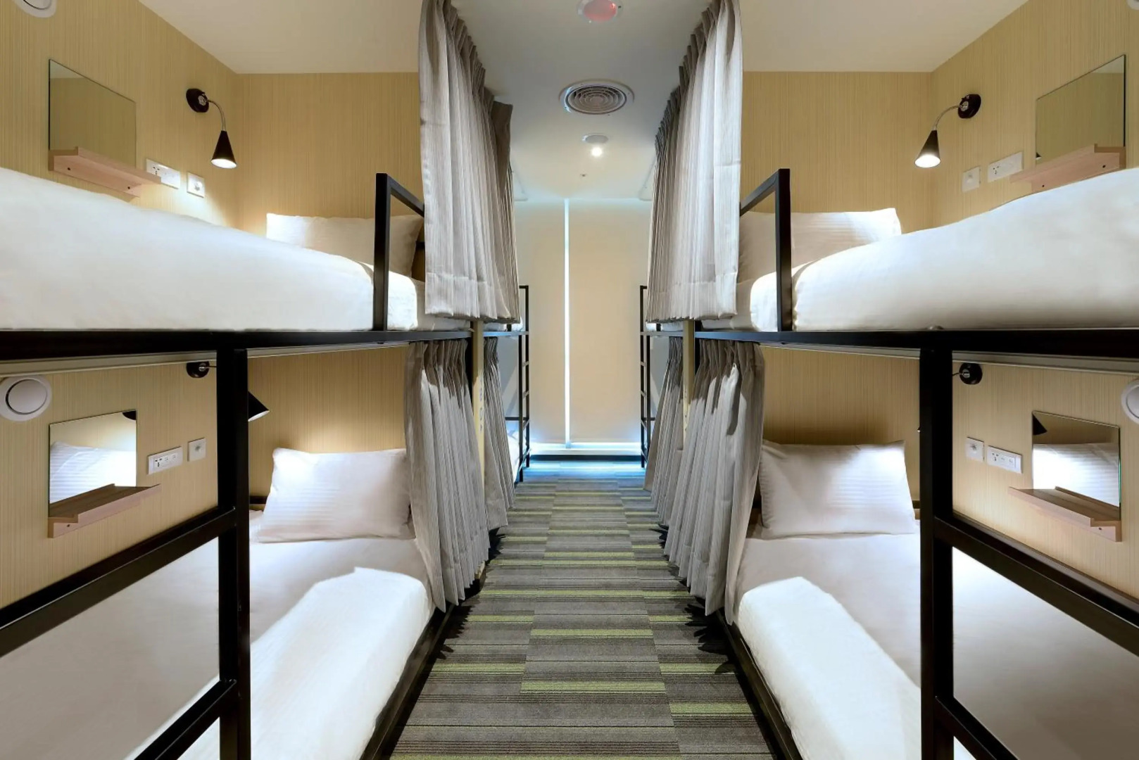 Park City Inn & Hostel - Yonghe Taipei