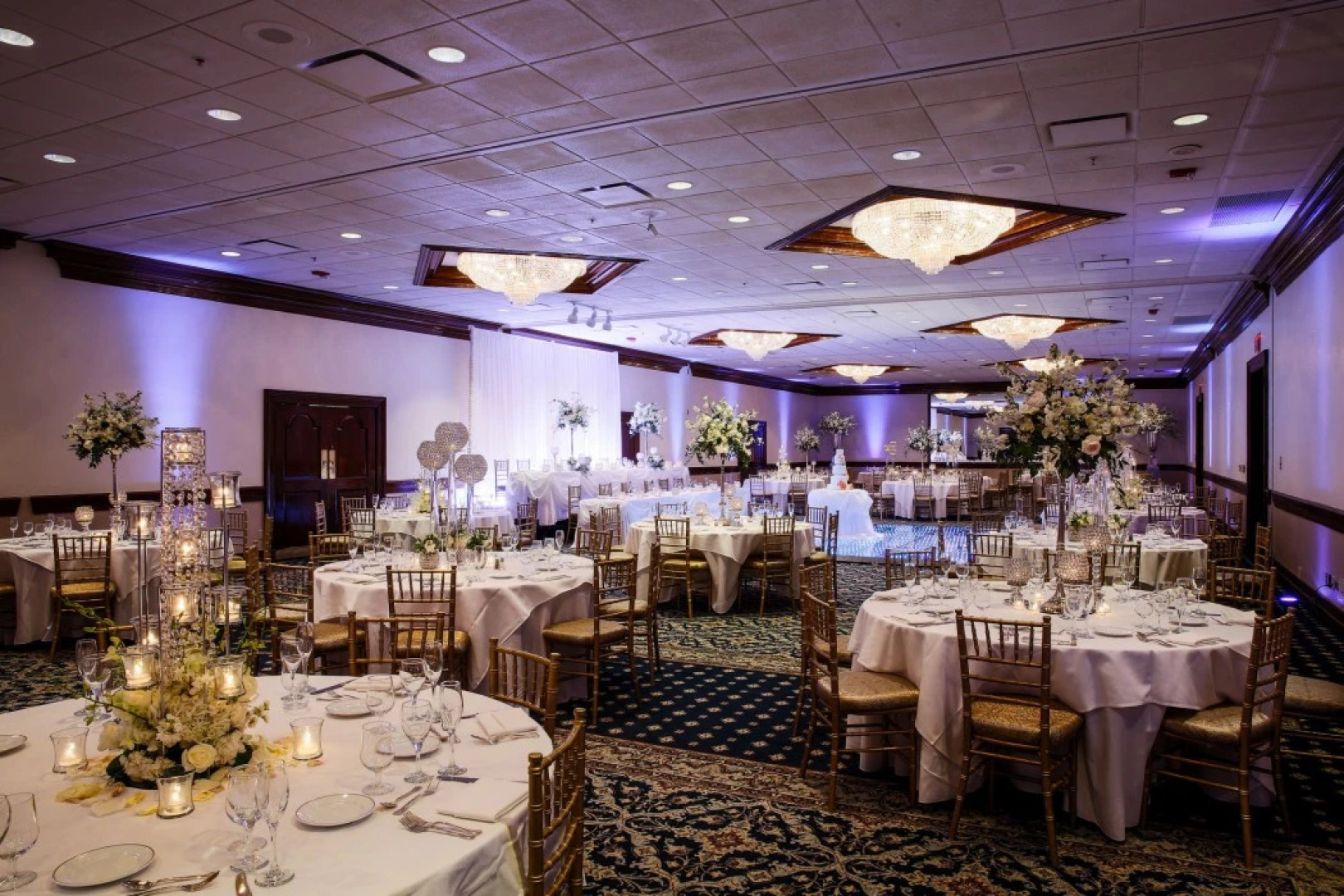 The Drake Oak Brook, Autograph Hotels