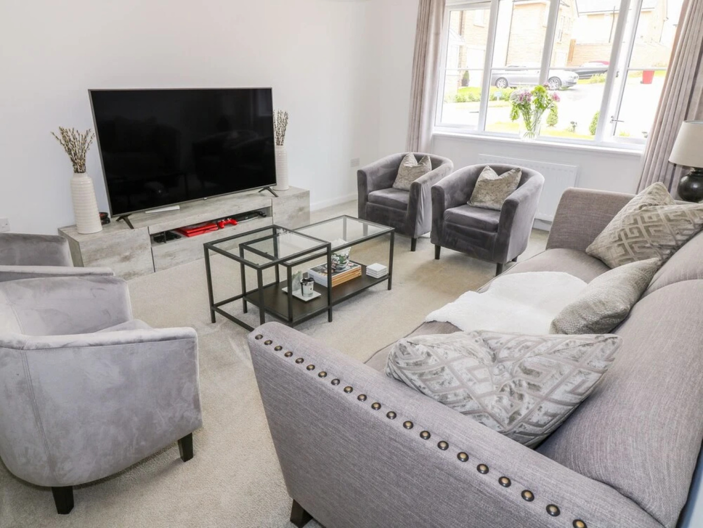 6 Whitecraigs Crescent