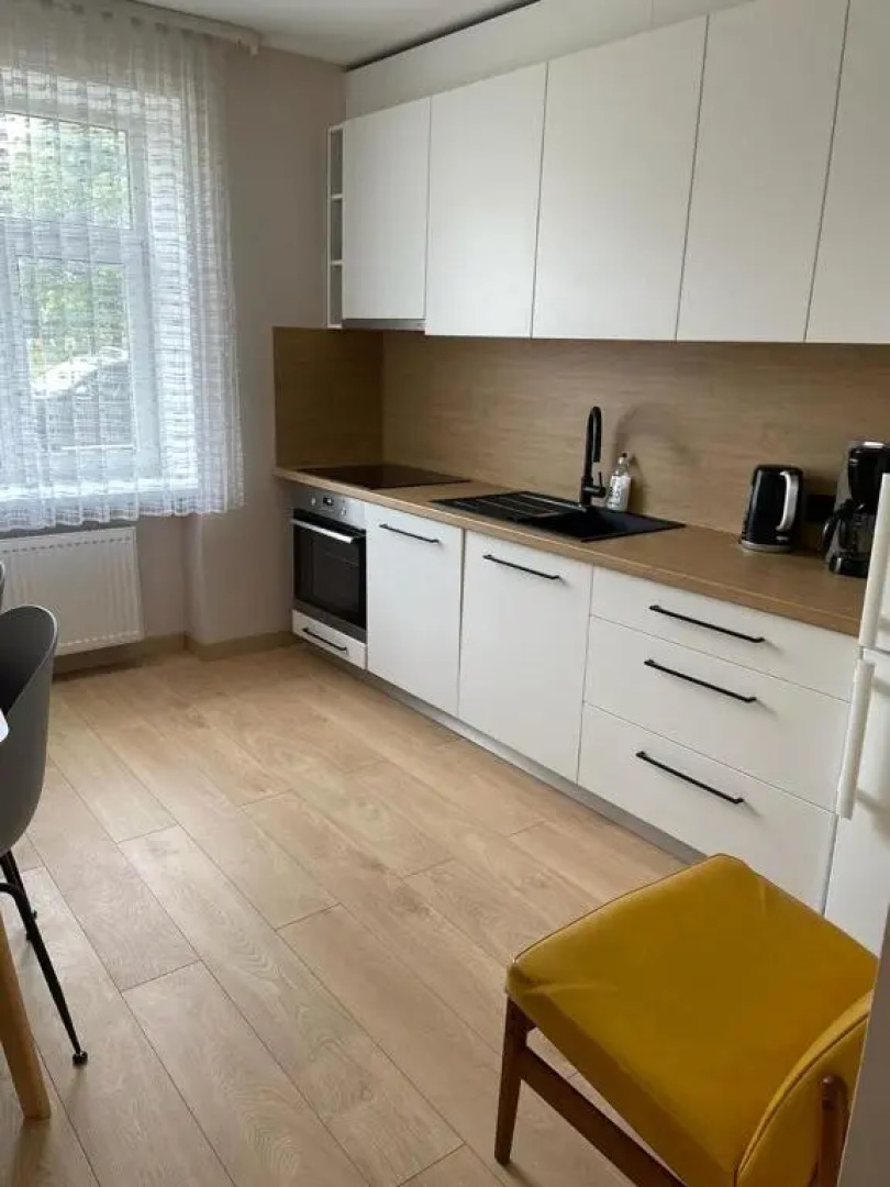 Spacious 3 bedroom apartment in great location