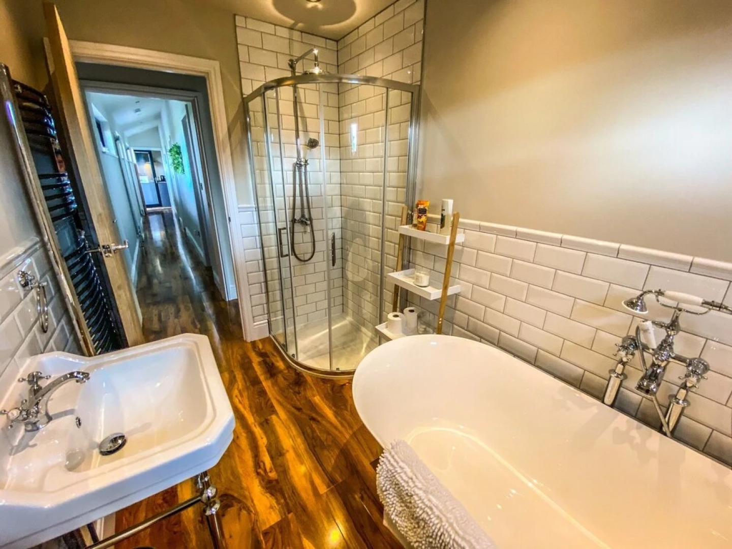 4bed Lodge Sleeps8-pet Friendly-hot Tub-log Burner