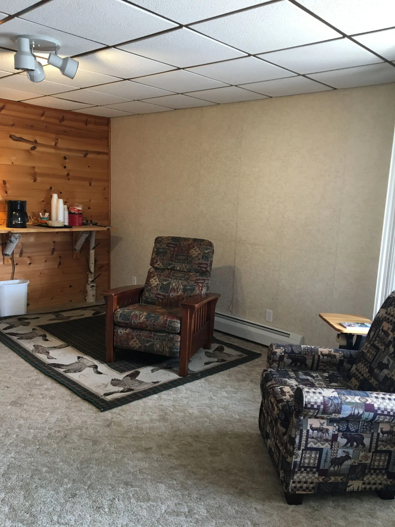 Superior Motel & Suites