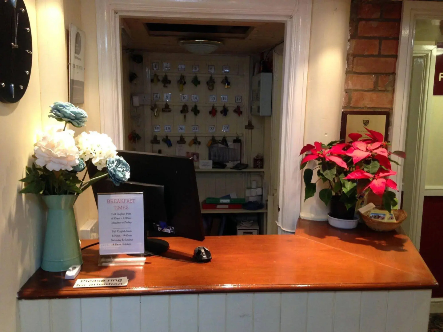 Halfway House Inn Country Lodge