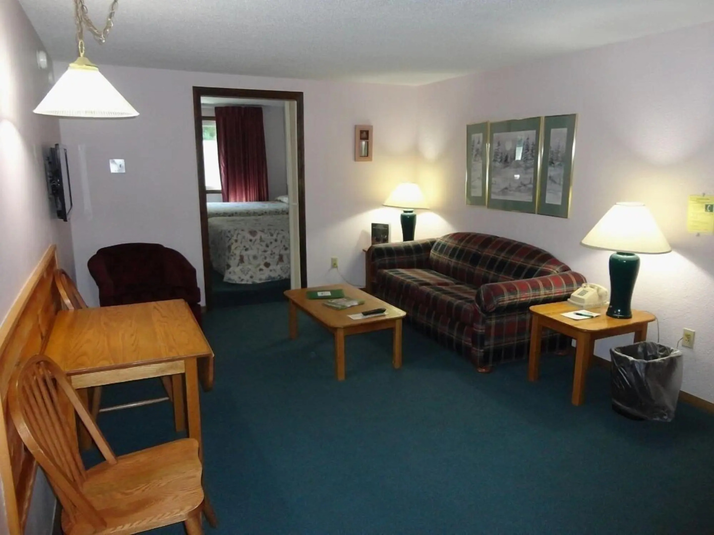 Eastern Inn & Suites