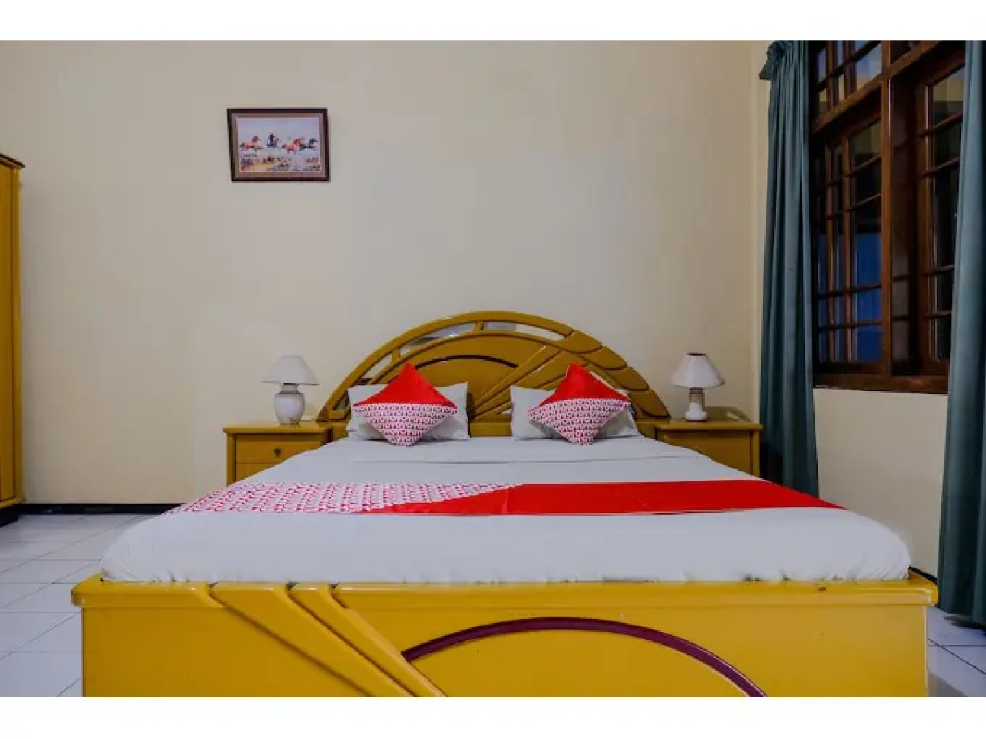 Hotel Istana Family by OYO Rooms