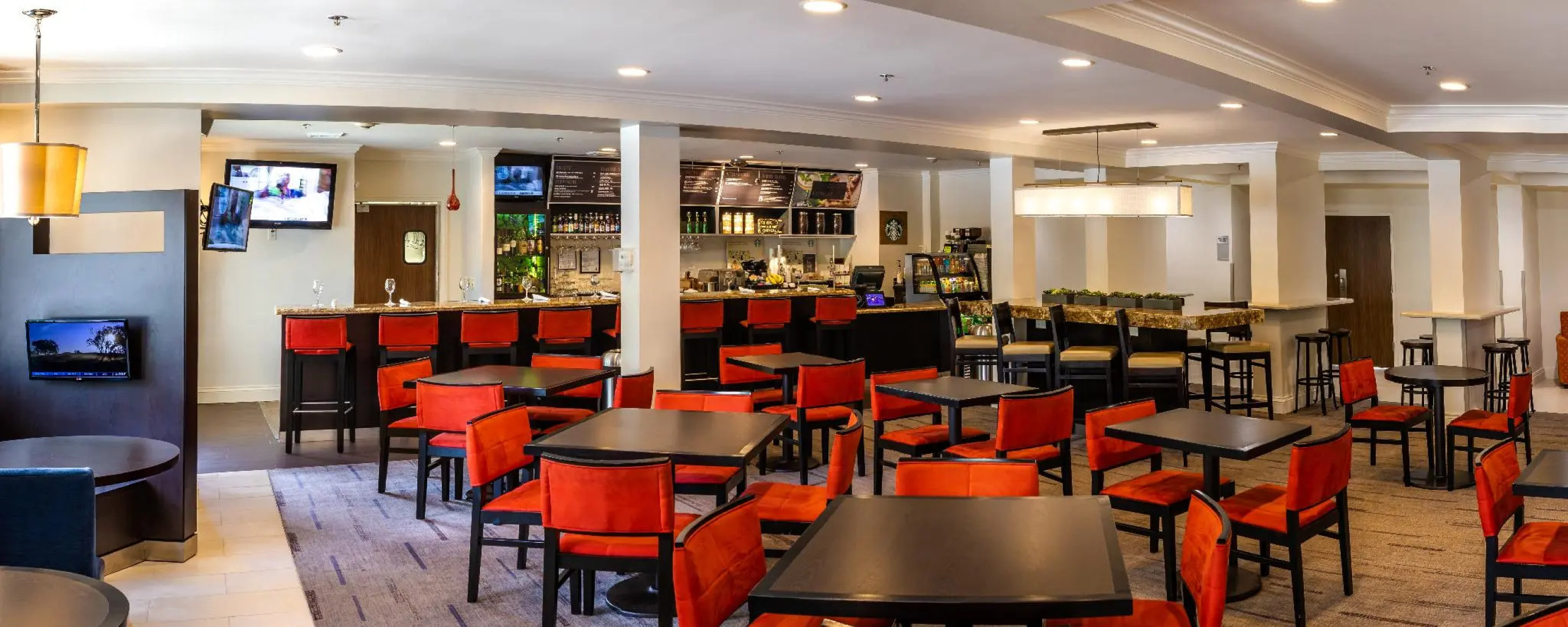 Courtyard by Marriott - Naples