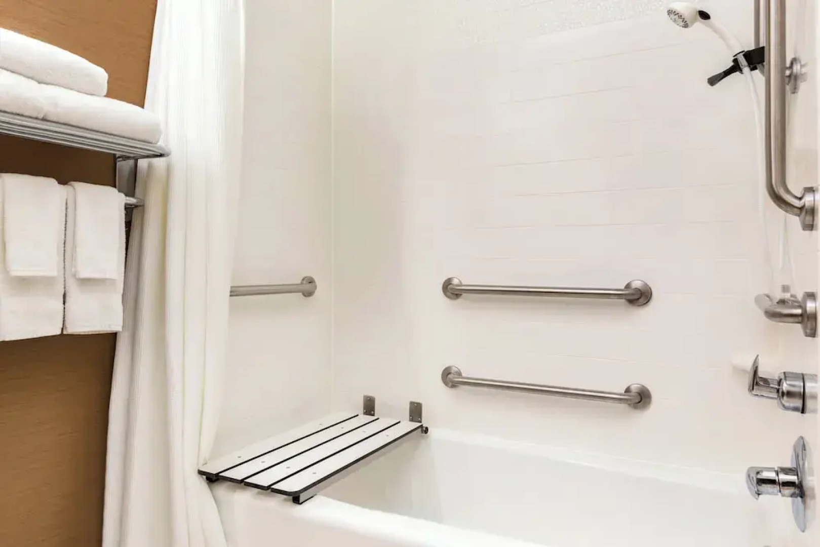 Fairfield Inn & Suites by Marriott Toledo Maumee