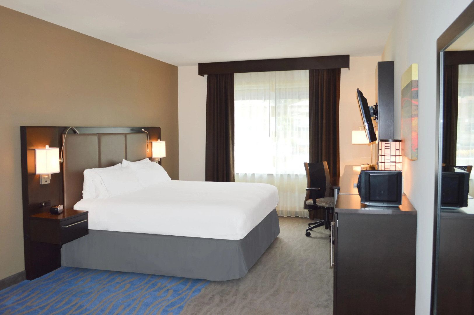 Holiday Inn Express Hotel & Suites Kailua-Kona by IHG