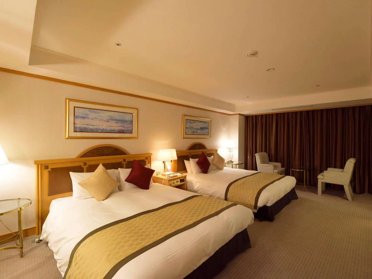 Отель Narita Tobu Hotel Airport