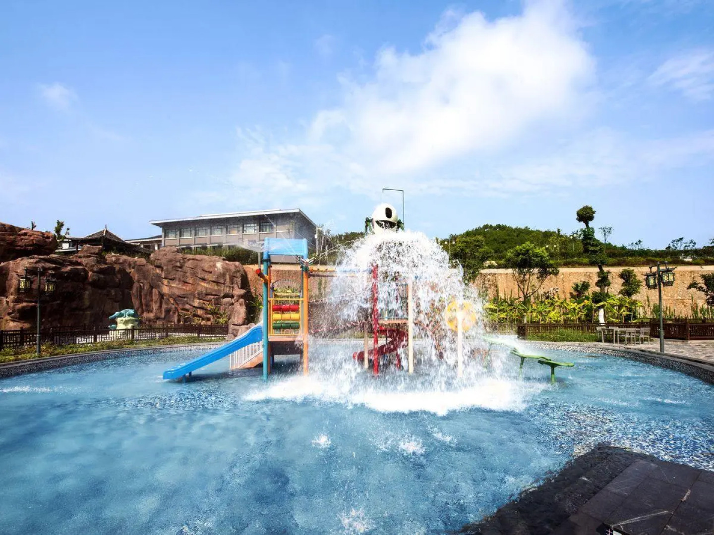 Longyan Liancheng Tianyi Hotsprings Resort