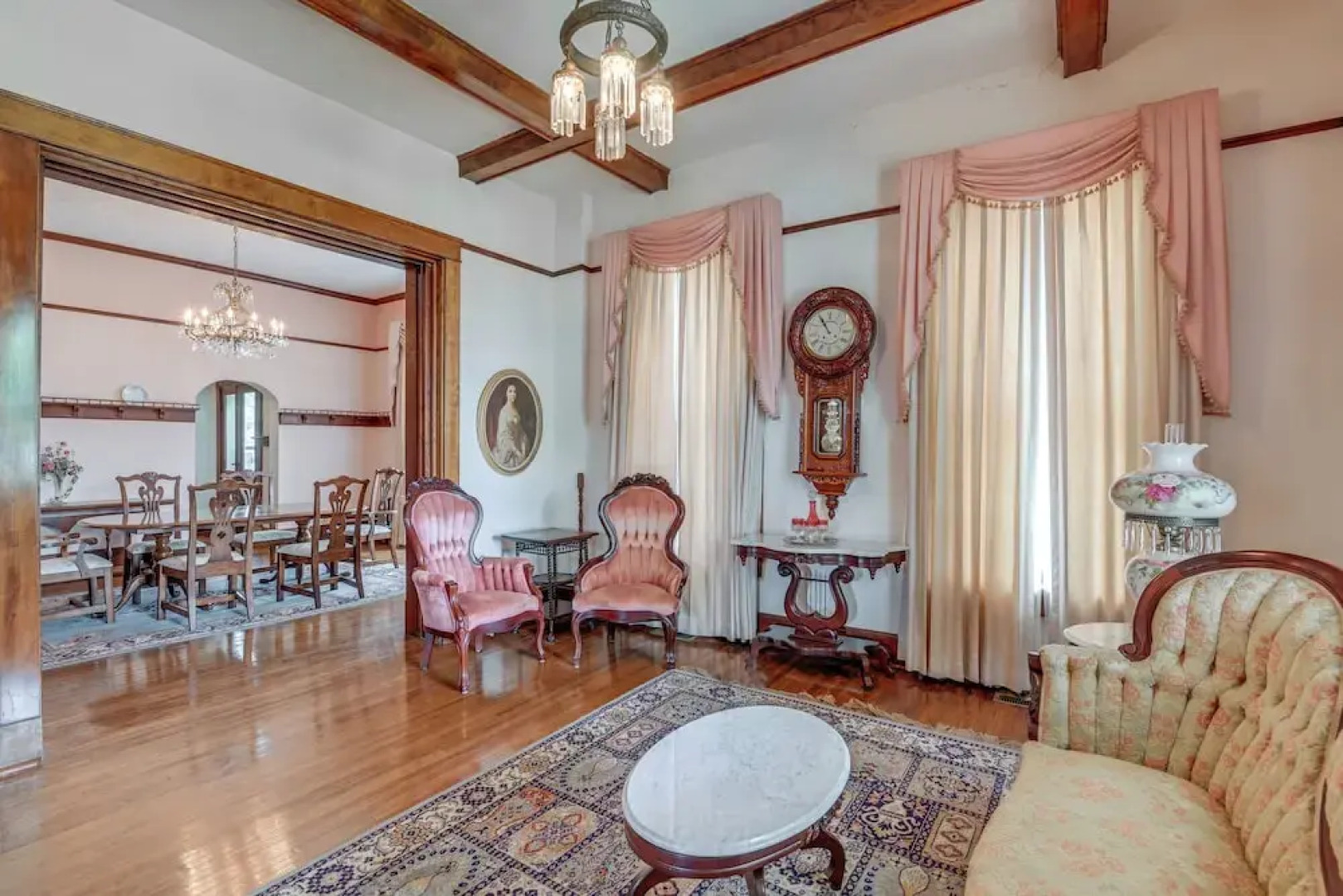 Walk to Lawrenceburg Square: Home for Large Groups