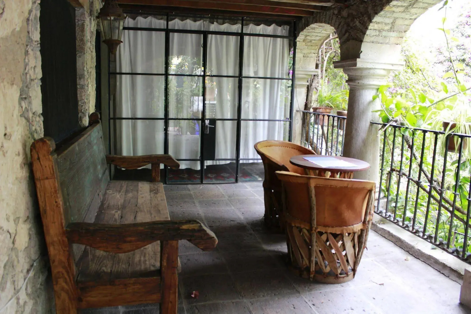 Casa de los Espíritus Alegres By Rotamundos