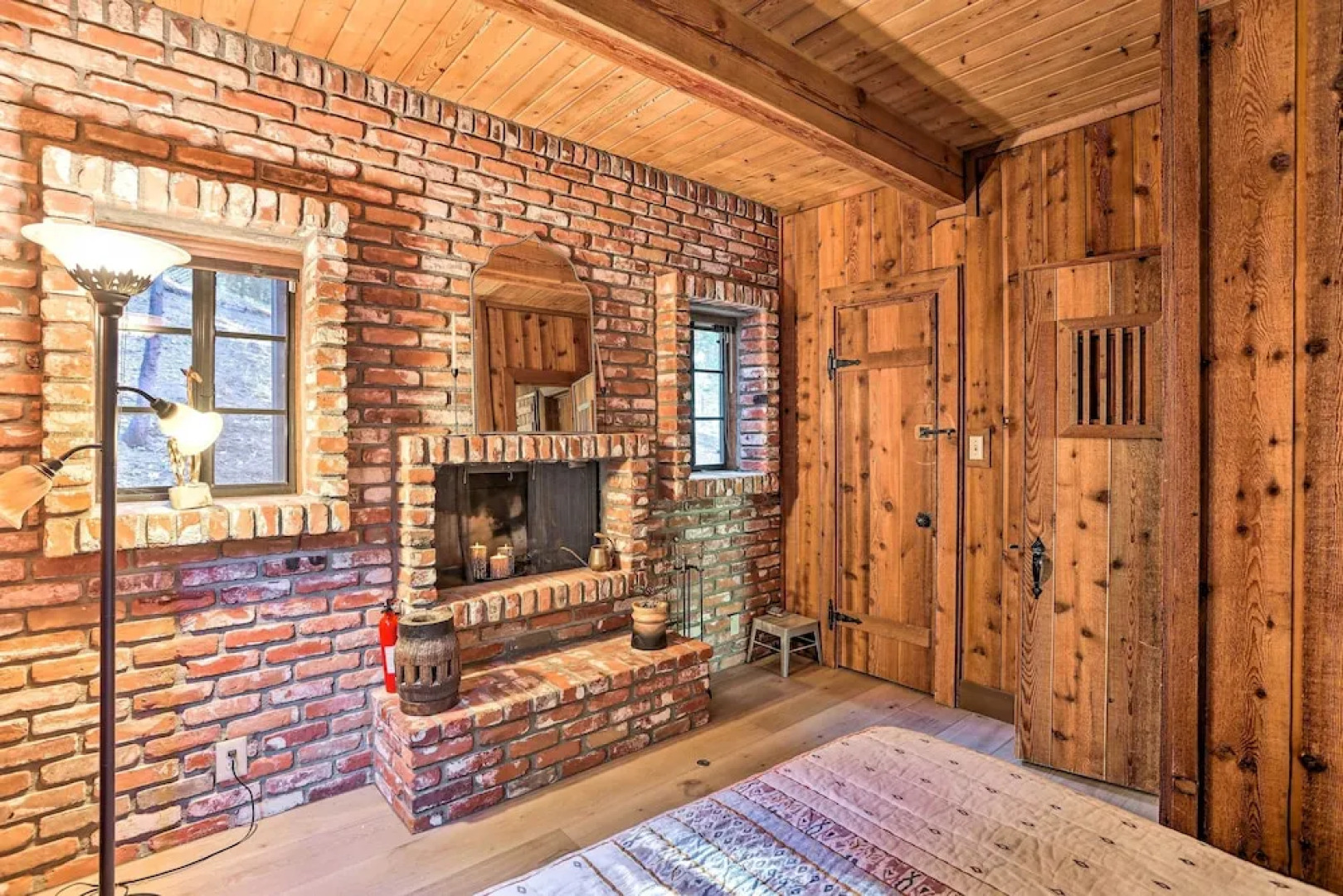 Cimarron Lodge Retreat With 3 Decks & Grill!