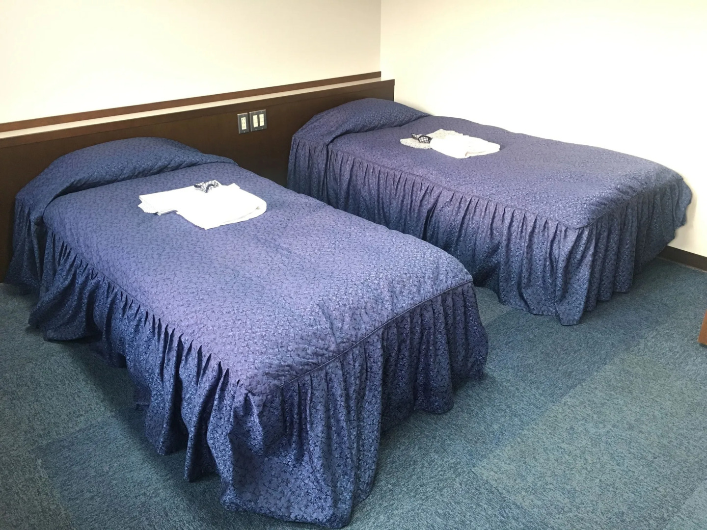 Отель Tokyo Business