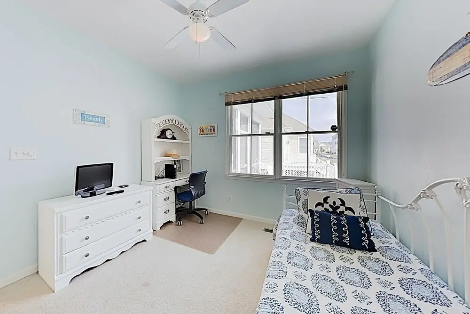 New Listing! Waterfront W/ Screened Porch 5 Bedroom Home