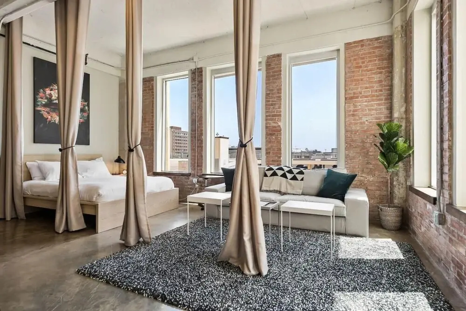 Downtown Dallas Apartments by Hosteeva