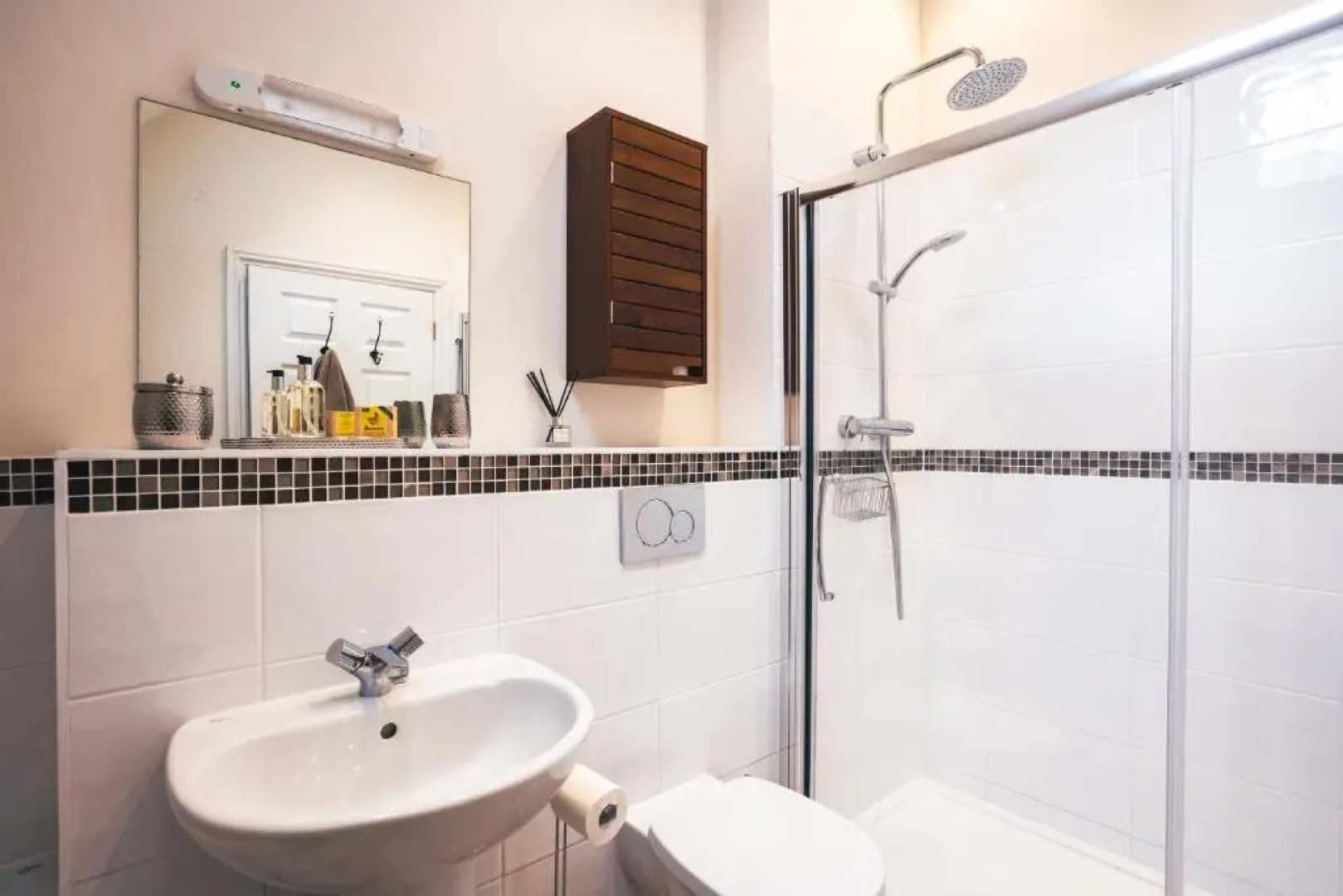 Woolpack Cottage - modern, 2-bed, centre of Wantage